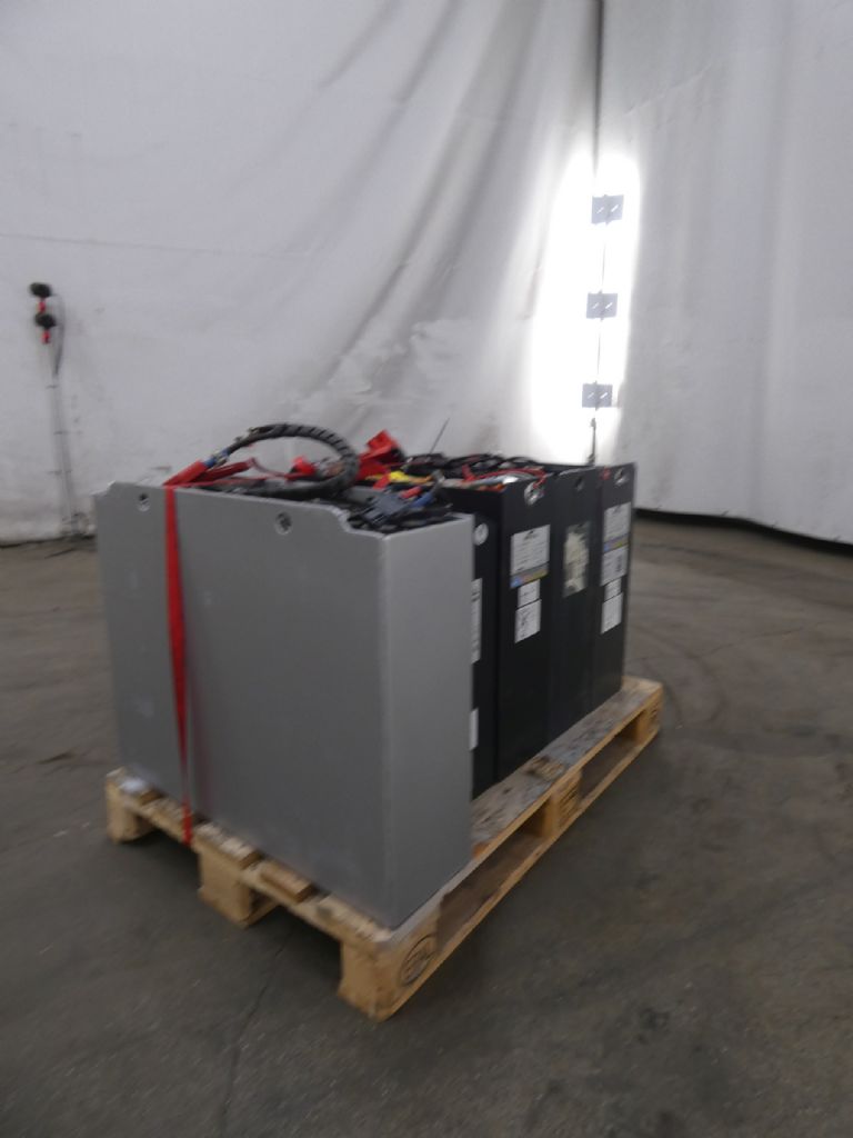 *Sonstige 5XBATTERIE Overige www.blackforxx.com