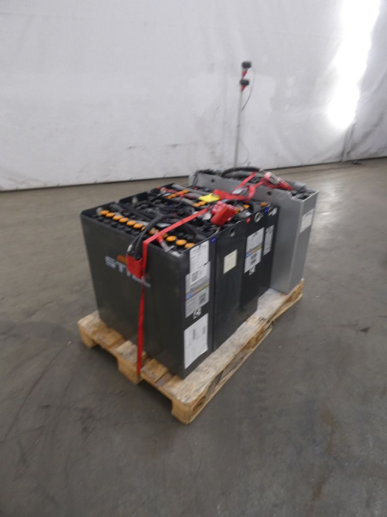 *Sonstige 5XBATTERIE Overige www.blackforxx.com