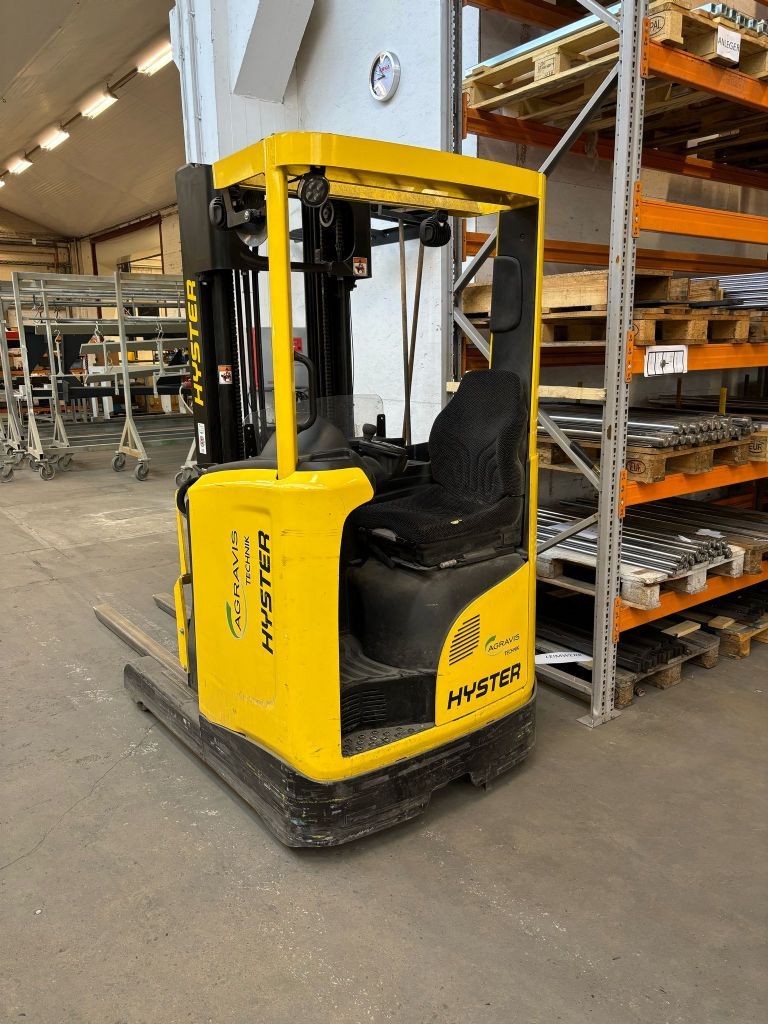 Hyster R 1.0E Schubmaststapler agravis-stapler.de