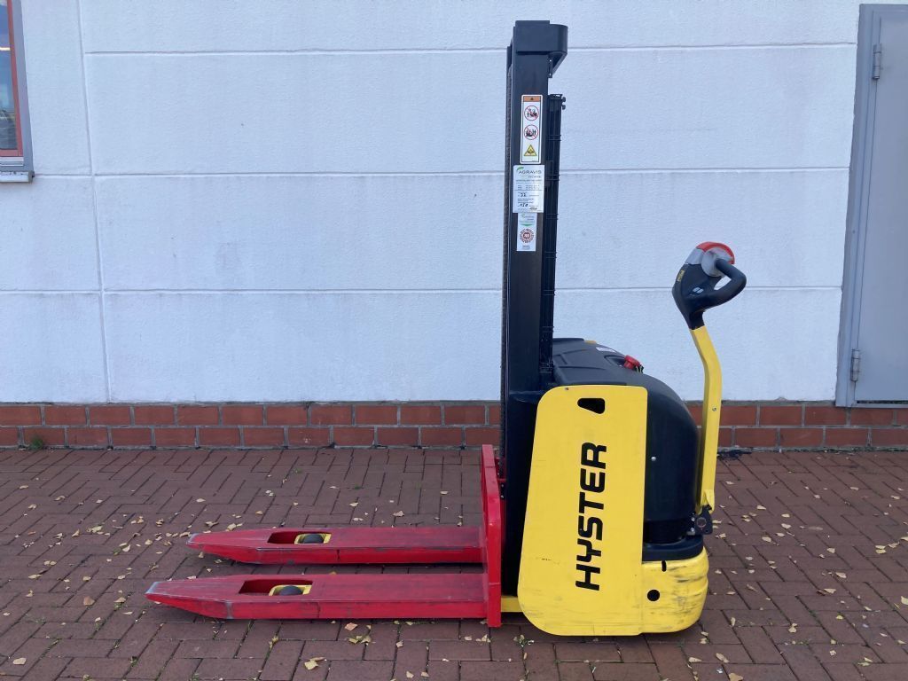 Hyster S 1.0E Hochhubwagen agravis-stapler.de