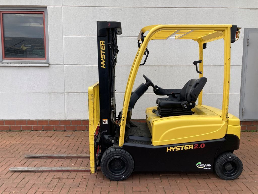 Hyster J 2.0 XN LWB Elektro 4 Rad-Stapler agravis-stapler.de
