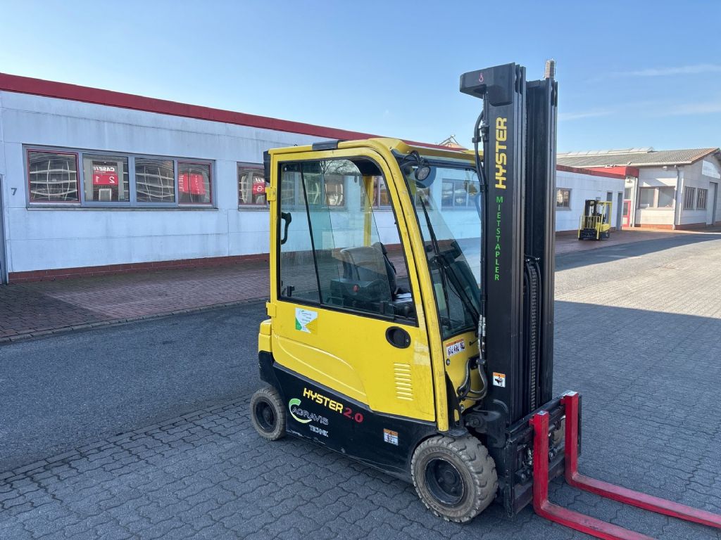 Hyster J 2.0 XN Elektro 4 Rad-Stapler agravis-stapler.de