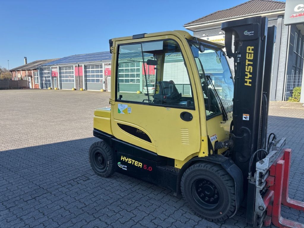 Hyster J 5.0 XN Elektro 4 Rad-Stapler agravis-stapler.de