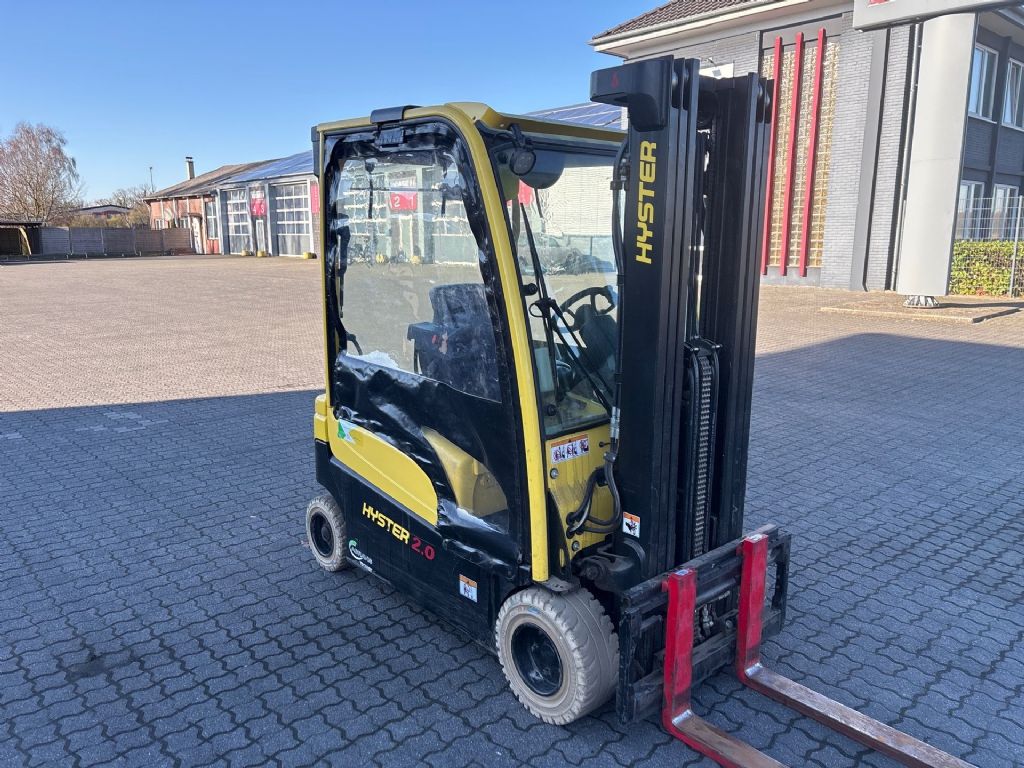 Hyster J 2.0 XN LWB Elektro 4 Rad-Stapler agravis-stapler.de