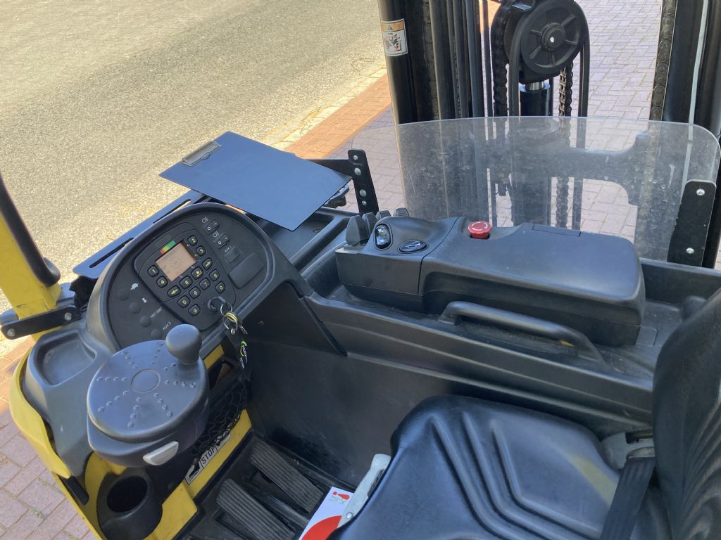 Hyster R 1.4  Schubmaststapler agravis-stapler.de