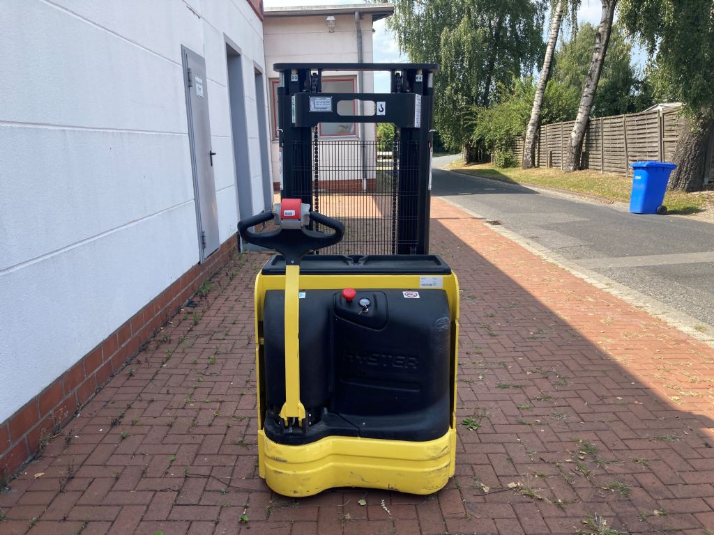 Hyster S 1.4 IL Hochhubwagen agravis-stapler.de