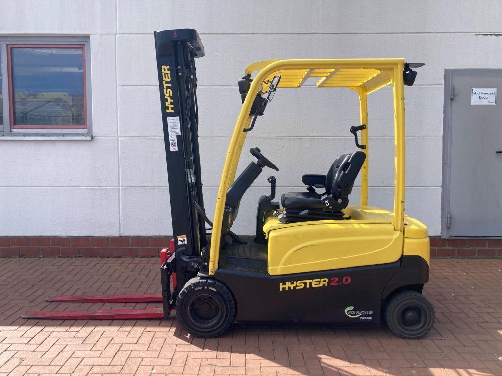 Hyster J 2.0 XN LWB Elektro 4 Rad-Stapler agravis-stapler.de