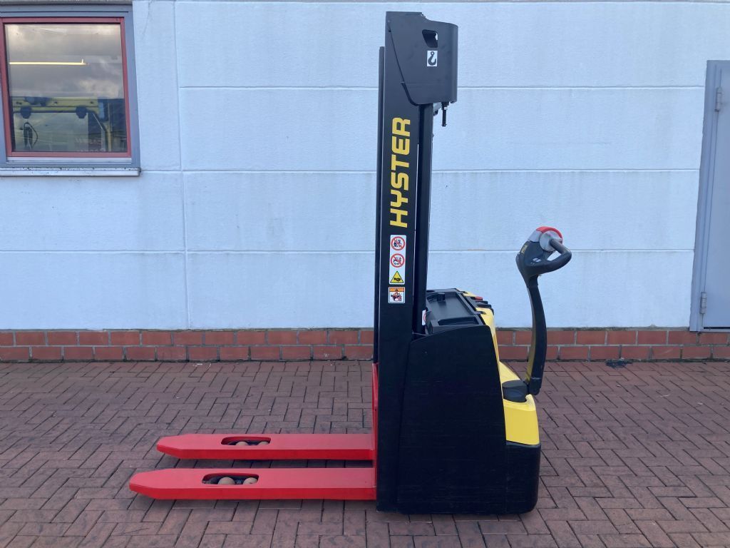 Hyster S 1.2 Hochhubwagen agravis-stapler.de