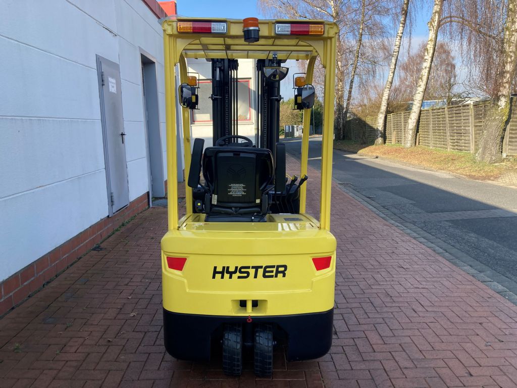Hyster J 1.6 UTTL Elektro 3 Rad-Stapler agravis-stapler.de