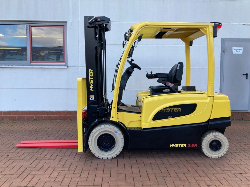 Hyster J 3.5 A Elektro 4 Rad-Stapler agravis-stapler.de