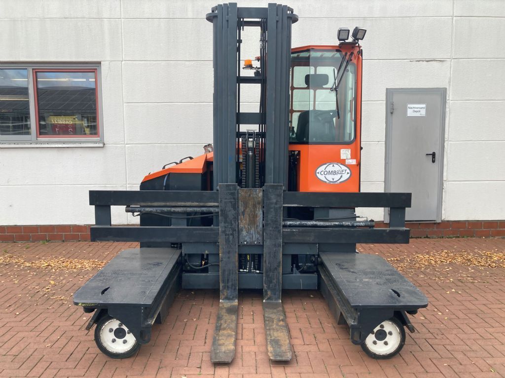 Combilift C4000 E Vierwege Seitenstapler agravis-stapler.de