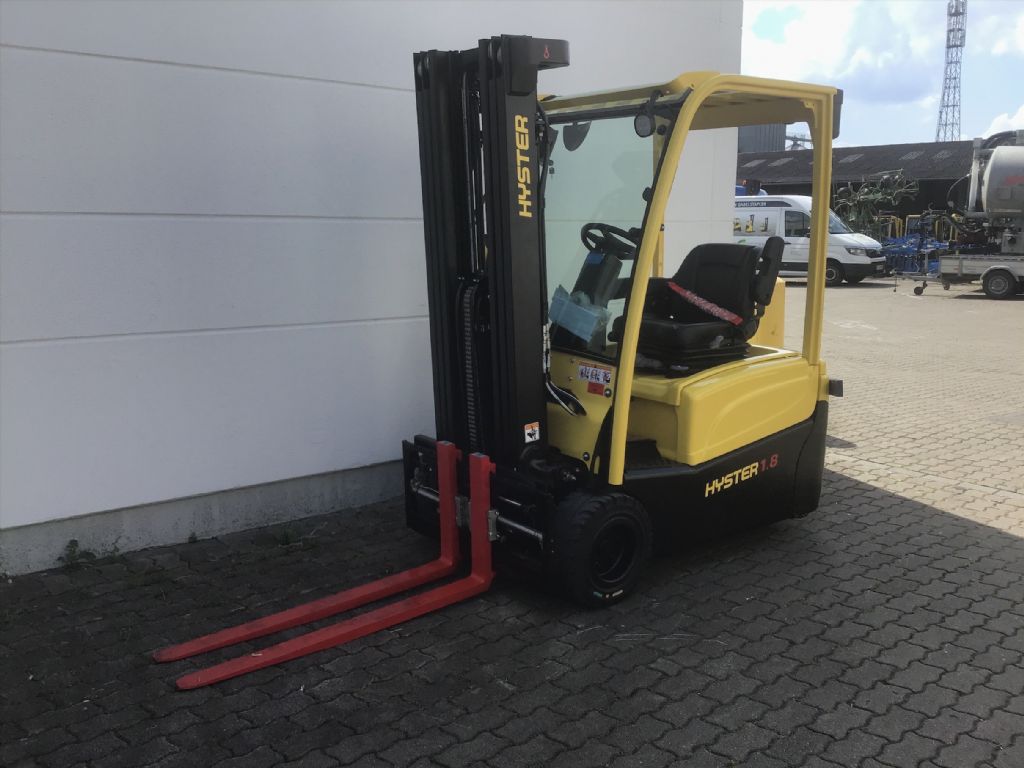 Hyster J 1.8 XNT Elektro 3 Rad-Stapler agravis-stapler.de