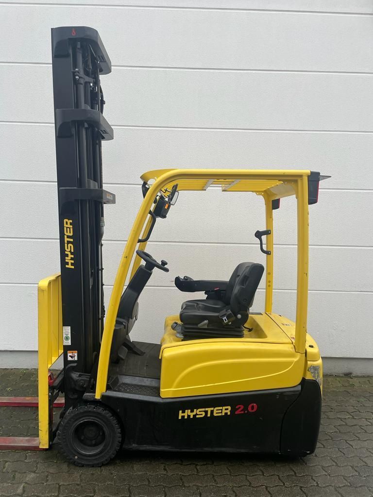 Hyster J 2.0 XNT LWB Elektro 3 Rad-Stapler agravis-stapler.de