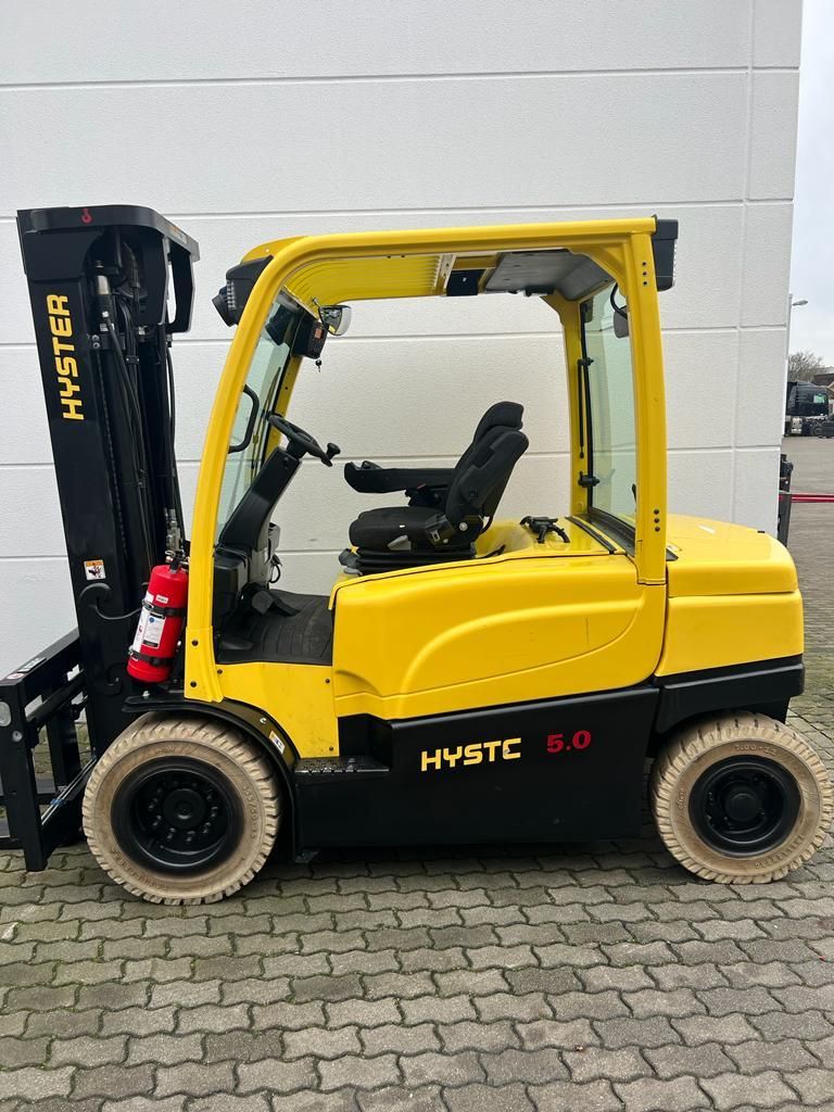 Hyster J 5.0 XN Elektro 4 Rad-Stapler agravis-stapler.de