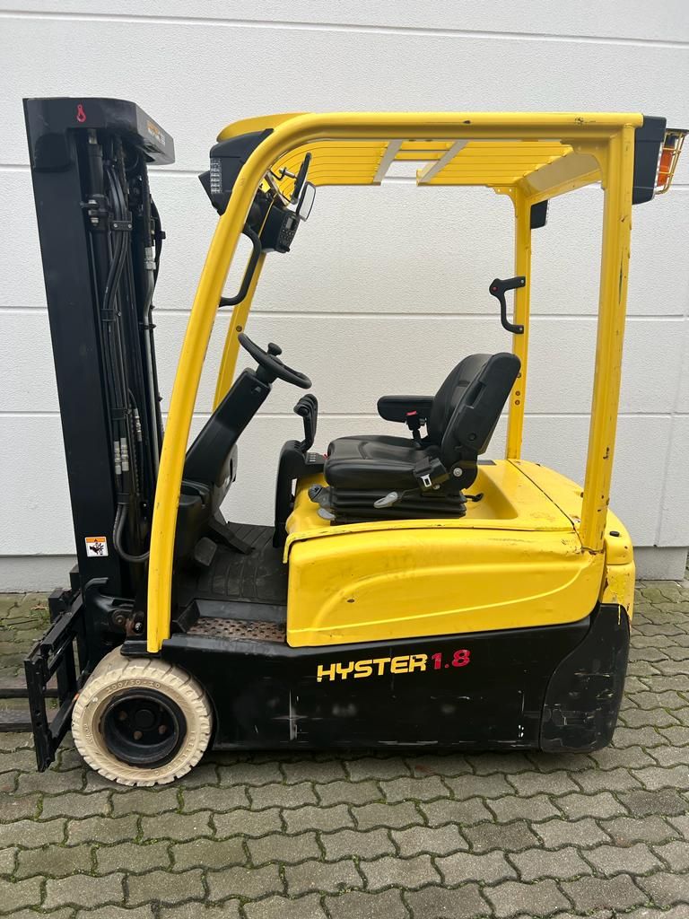 Hyster J 1.8 XNT Elektro 3 Rad-Stapler agravis-stapler.de