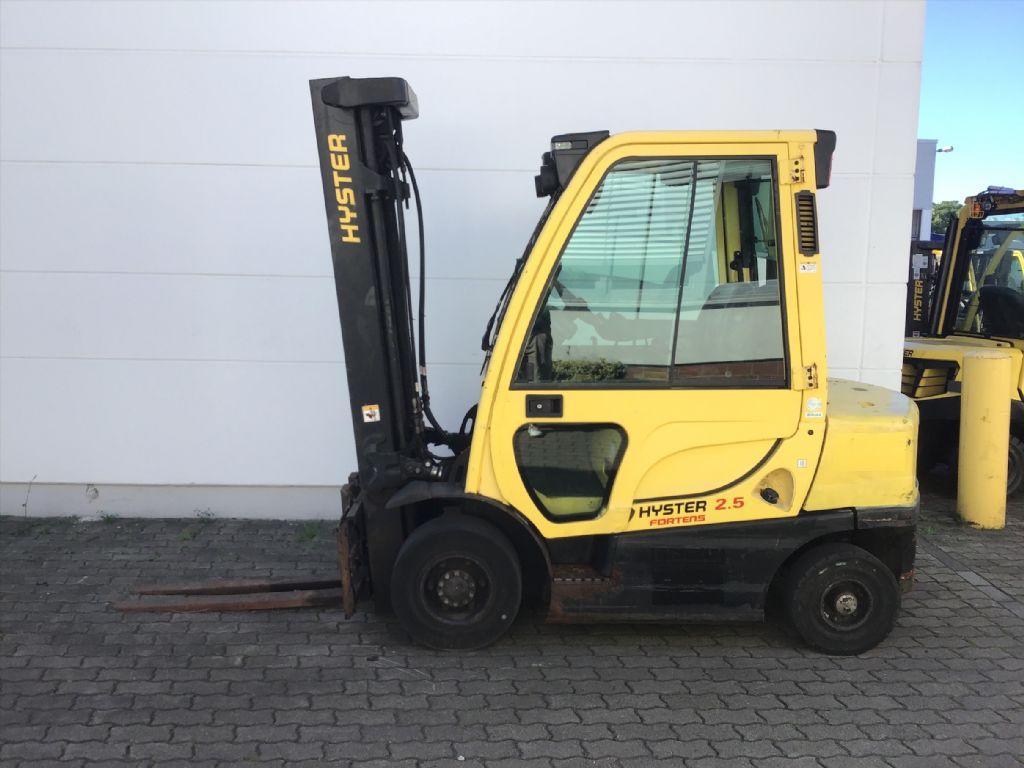 Hyster H2.50 FT Dieselstapler agravis-stapler.de