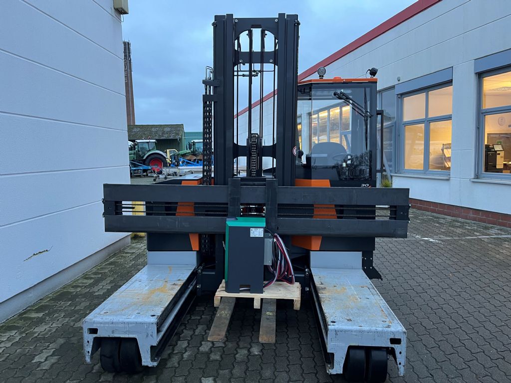 Hubtex MaxX 30 Vierwege Seitenstapler agravis-stapler.de