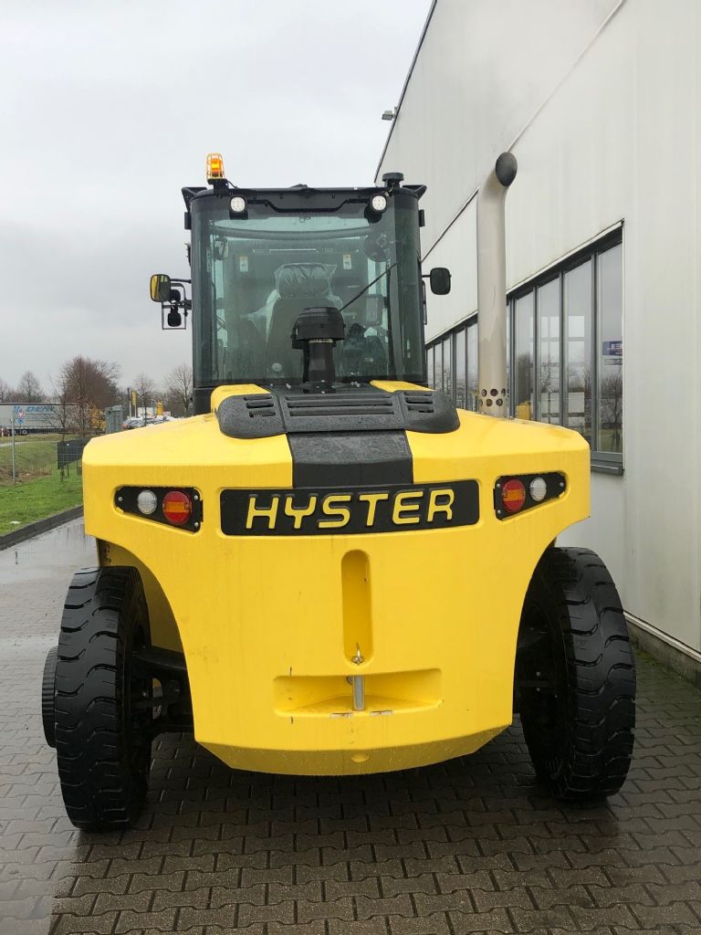 Hyster H16XD6 Schwerlaststapler - Diesel agravis-stapler.de