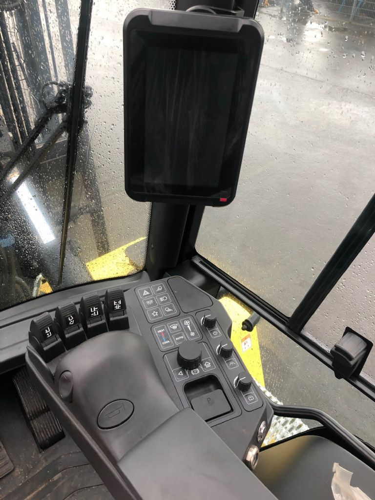 Hyster H16XD6 Schwerlaststapler - Diesel agravis-stapler.de