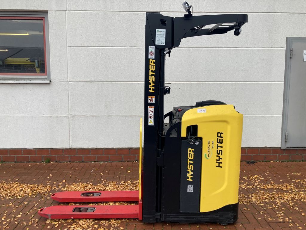 Hyster RS 1.6 IL Quersitzhubwagen agravis-stapler.de