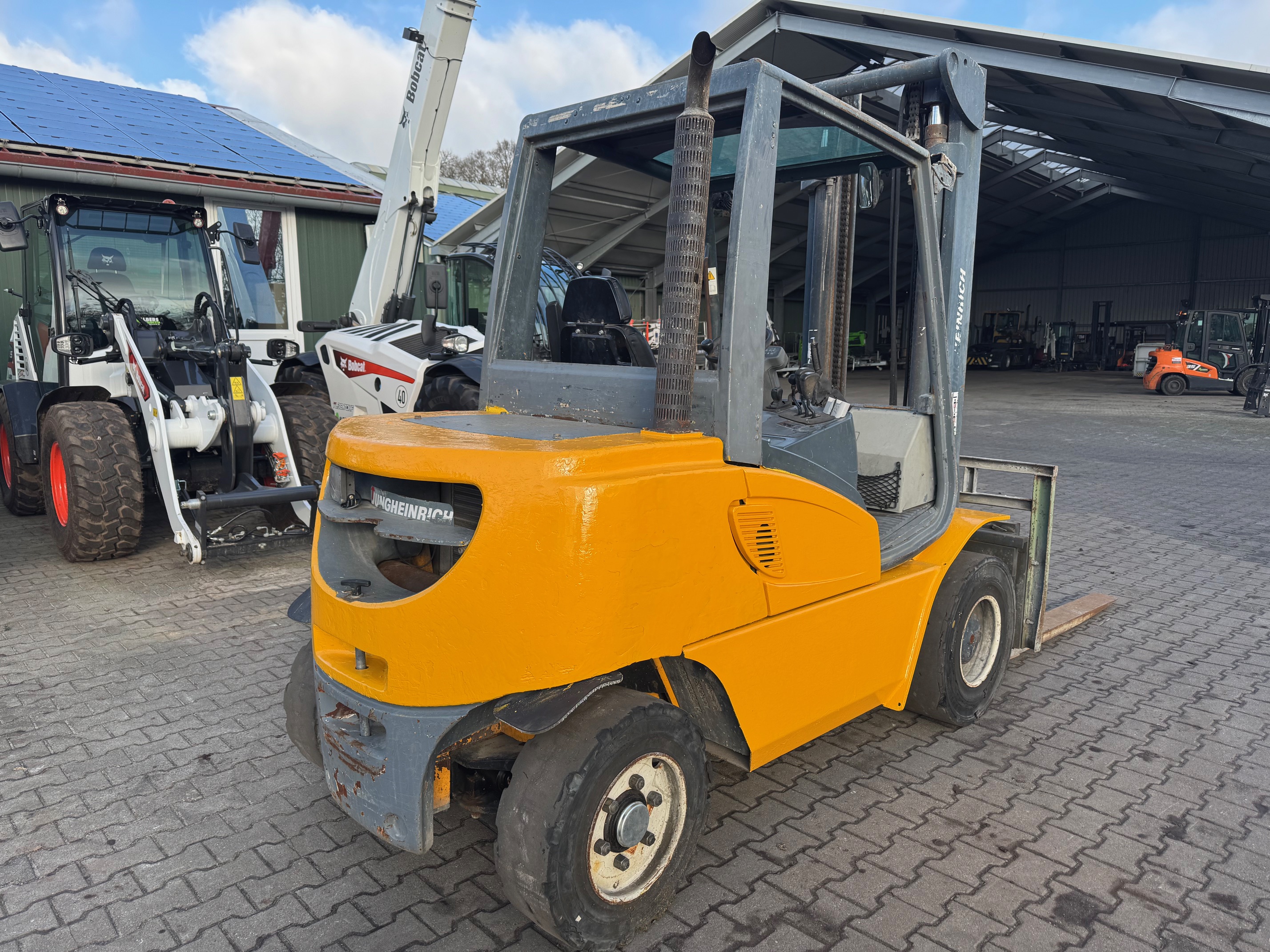 Jungheinrich-DFG 545-Dieselstapler-www.heftruckcentrumemmen.nl