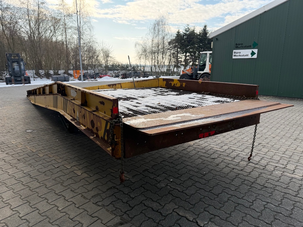 -Verladerampe 1211-Verladerampe-www.heftruckcentrumemmen.nl