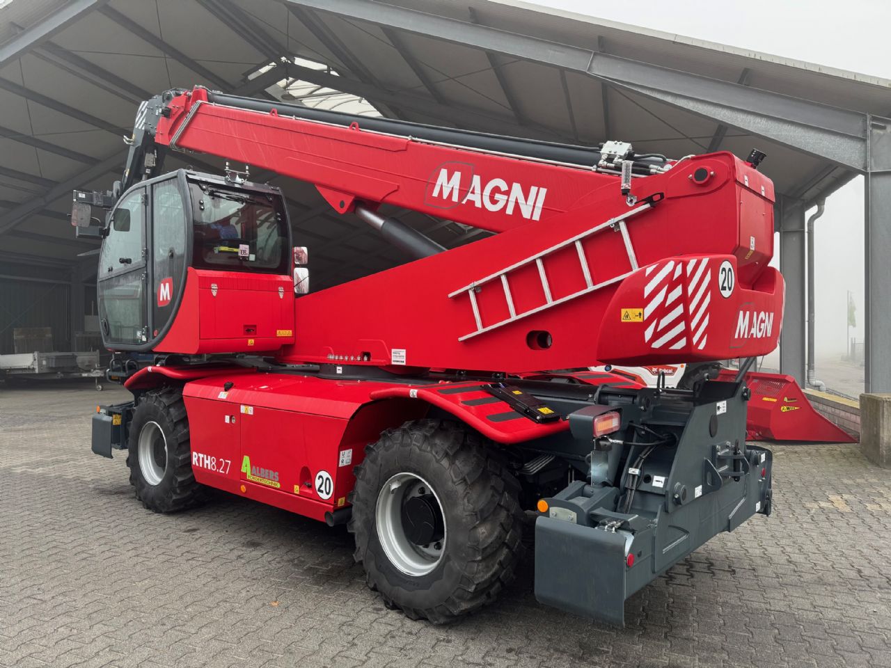 Magni-RTH 8.27-Teleskopstapler drehbar-www.heftruckcentrumemmen.nl