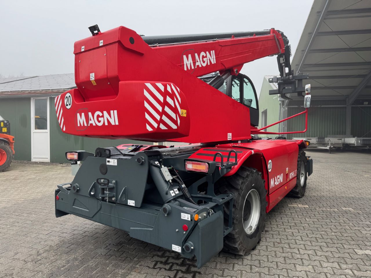 Magni-RTH 8.27-Teleskopstapler drehbar-www.heftruckcentrumemmen.nl