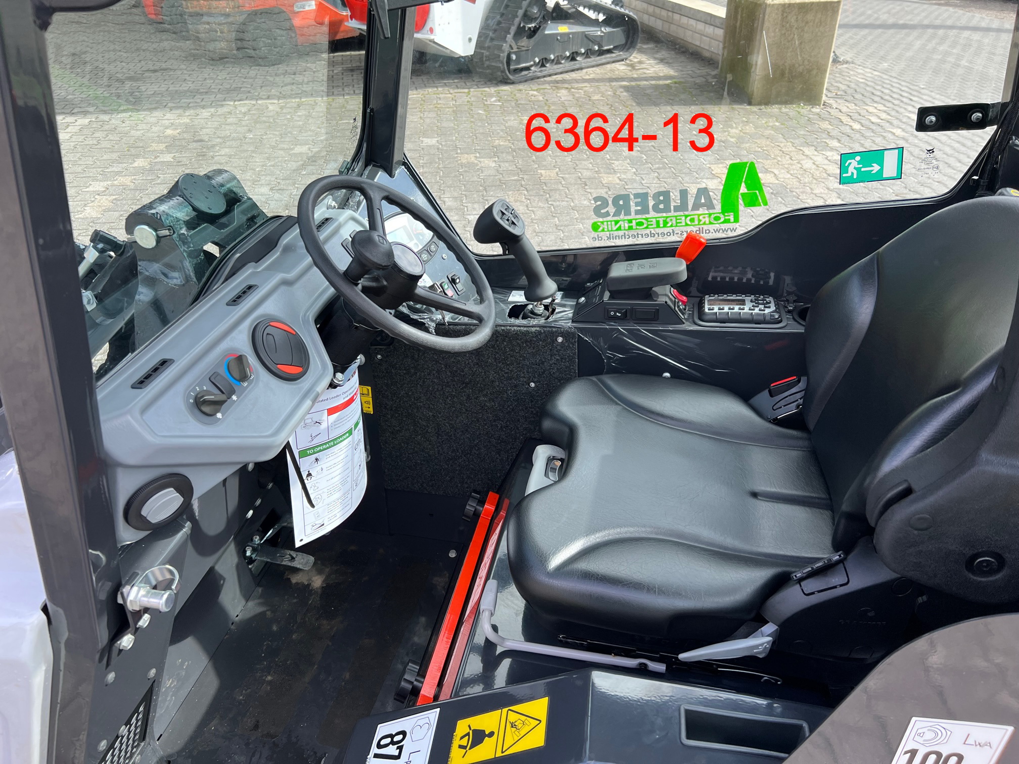 Bobcat-L 28-Radlader-www.heftruckcentrumemmen.nl