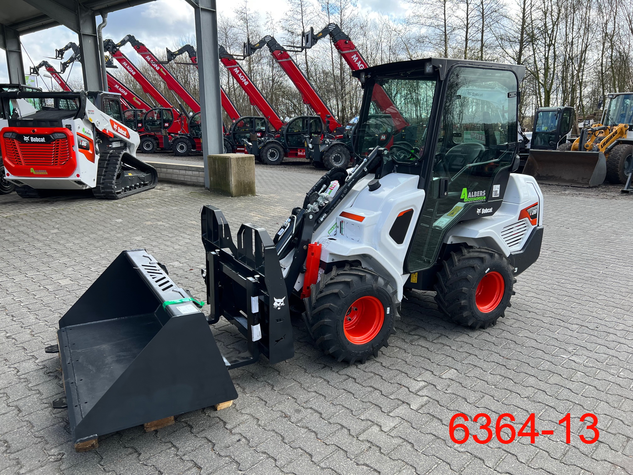 Bobcat-L 28-Radlader-www.heftruckcentrumemmen.nl