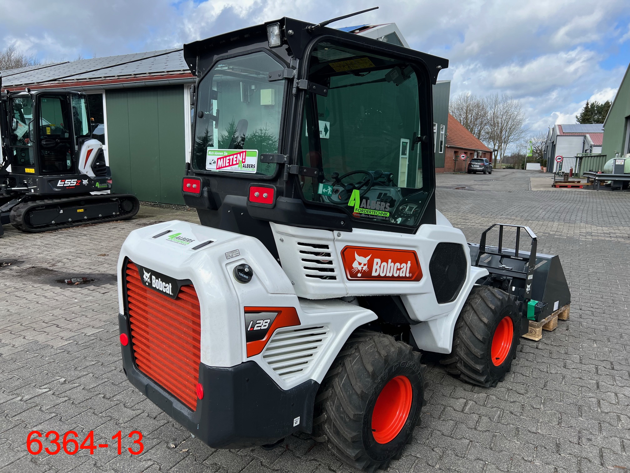 Bobcat-L 28-Radlader-www.heftruckcentrumemmen.nl