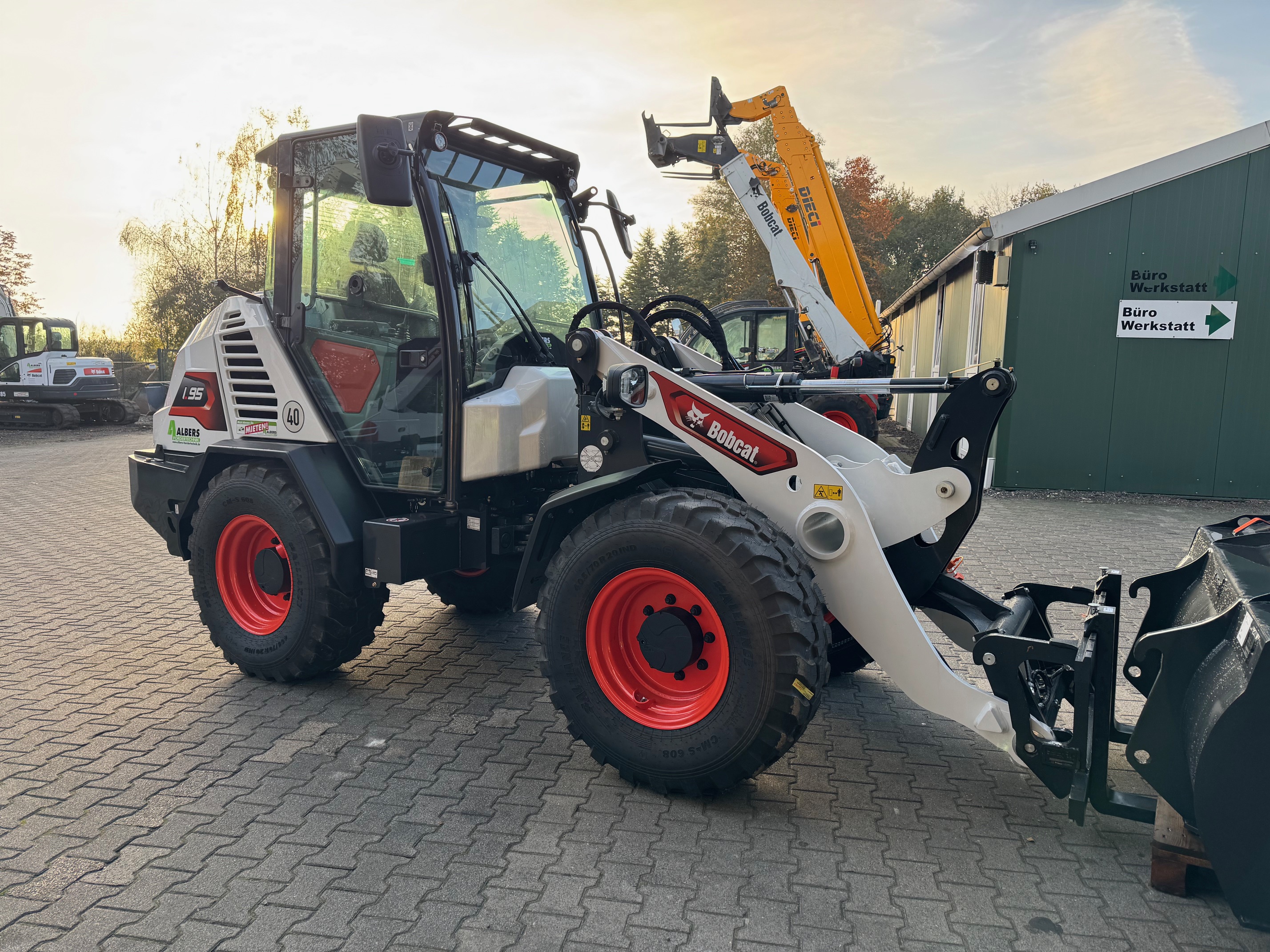 Bobcat-L 95 E V-Radlader-www.heftruckcentrumemmen.nl