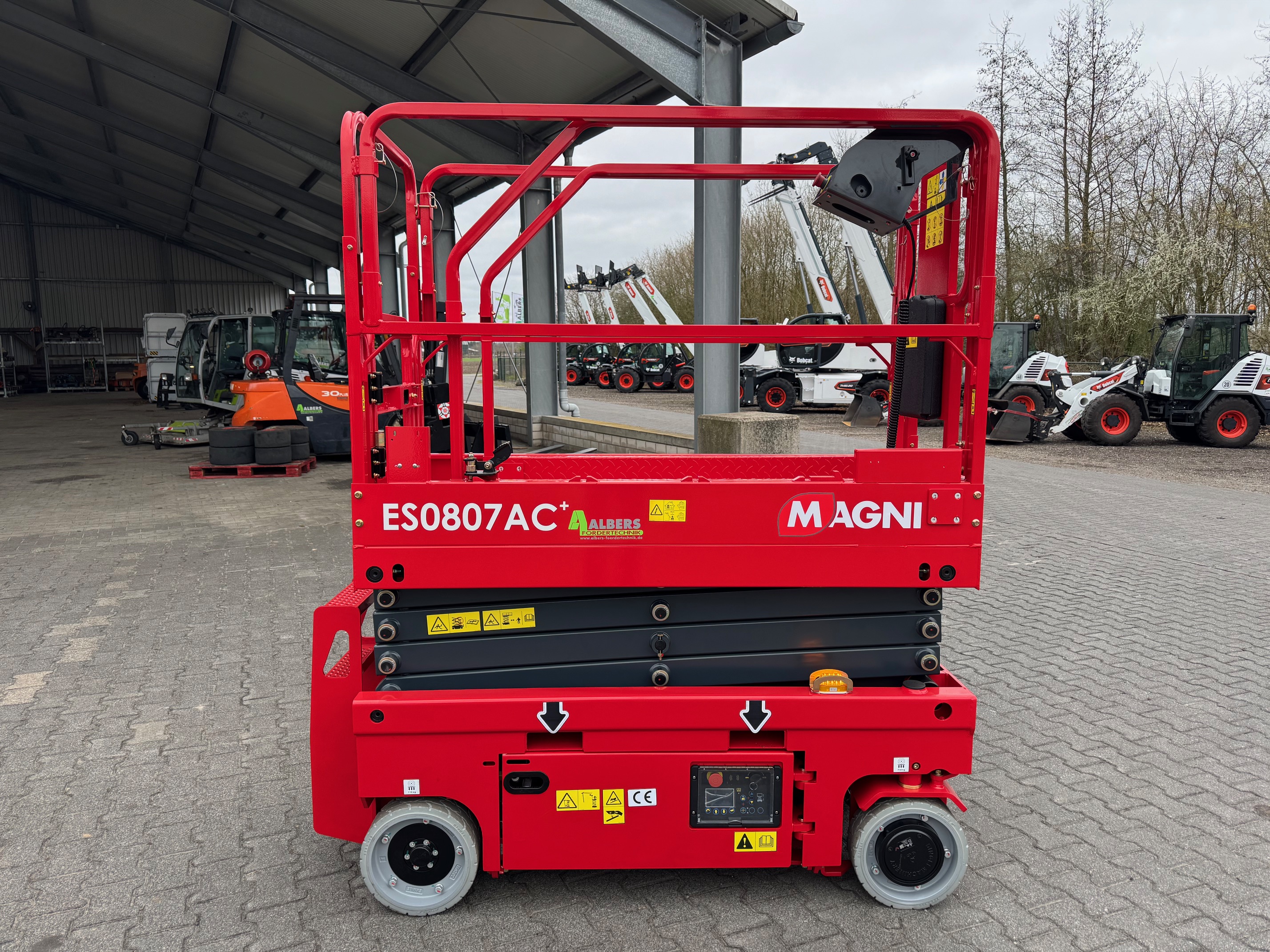 Magni-ES 0807 AC +-Scherenarbeitsbhne-www.heftruckcentrumemmen.nl