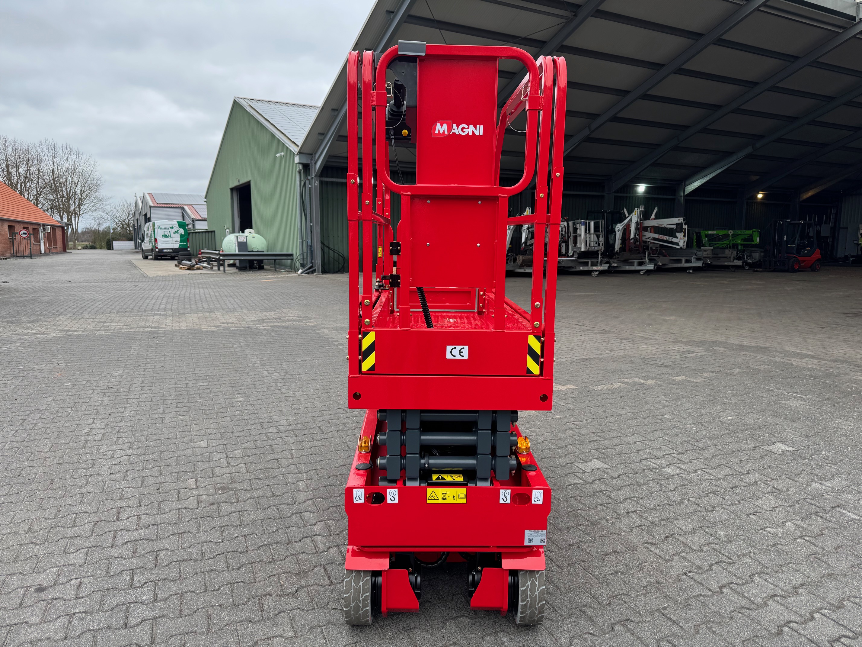 Magni-ES 0807 AC +-Scherenarbeitsbhne-www.heftruckcentrumemmen.nl