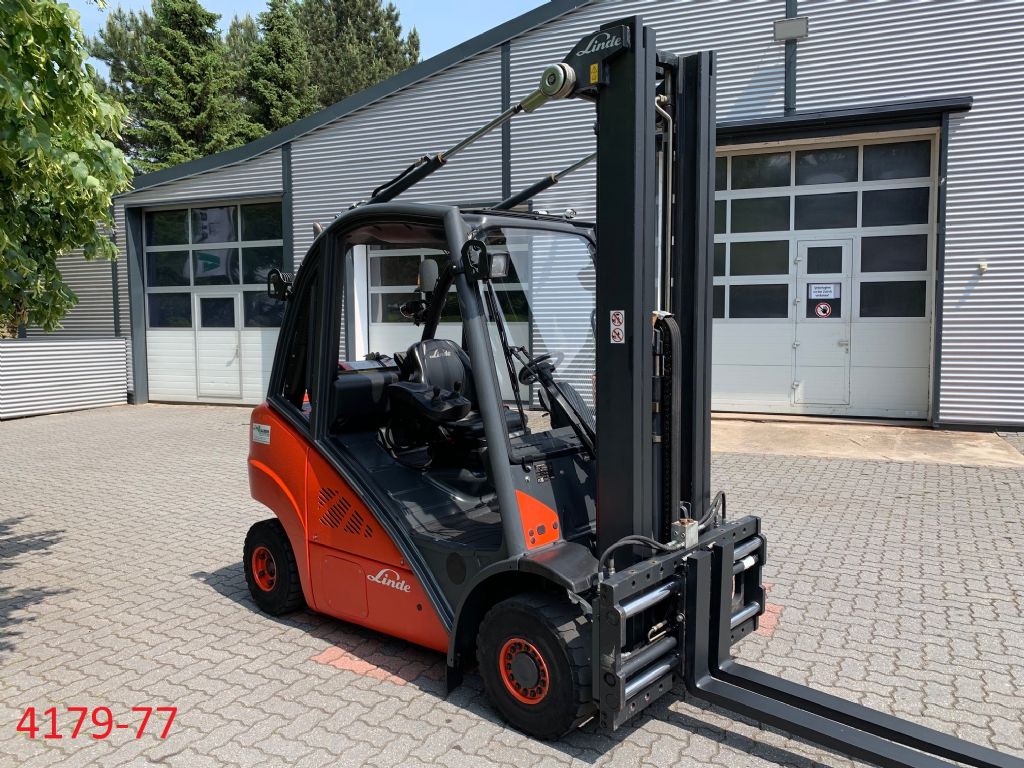 Linde-H 25 T 02-Treibgasstapler-www.heftruckcentrumemmen.nl