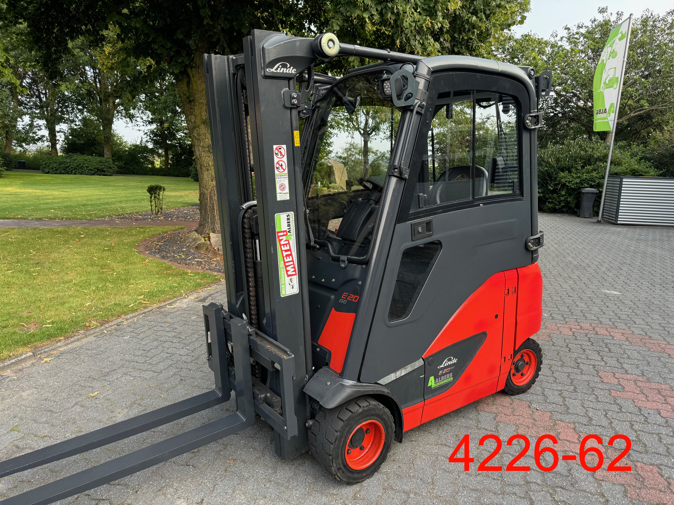 Linde-E 20 PH 02 EVO-Elektro 4 Rad-Stapler-www.heftruckcentrumemmen.nl