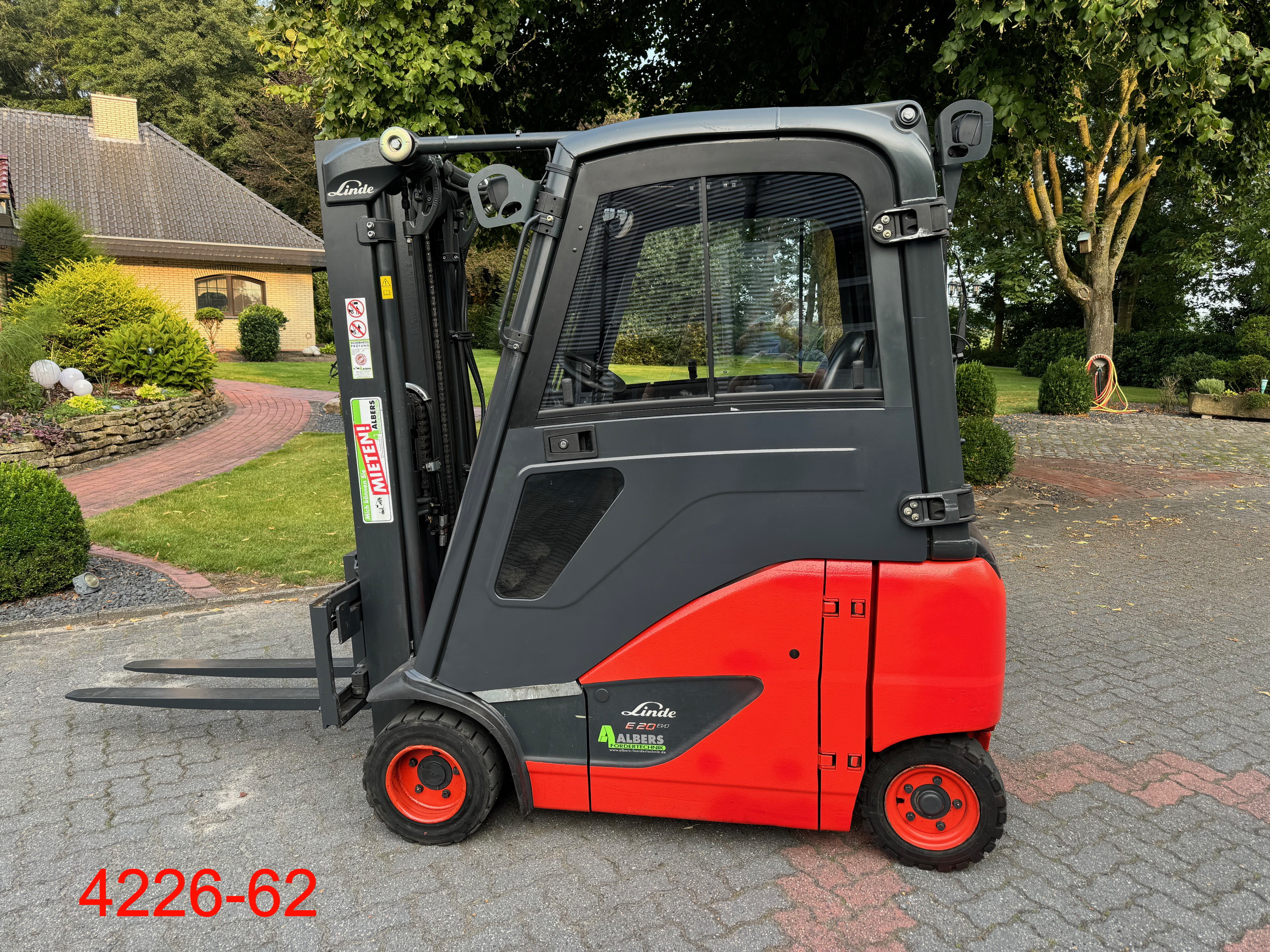 Linde-E 20 PH 02 EVO-Elektro 4 Rad-Stapler-www.heftruckcentrumemmen.nl