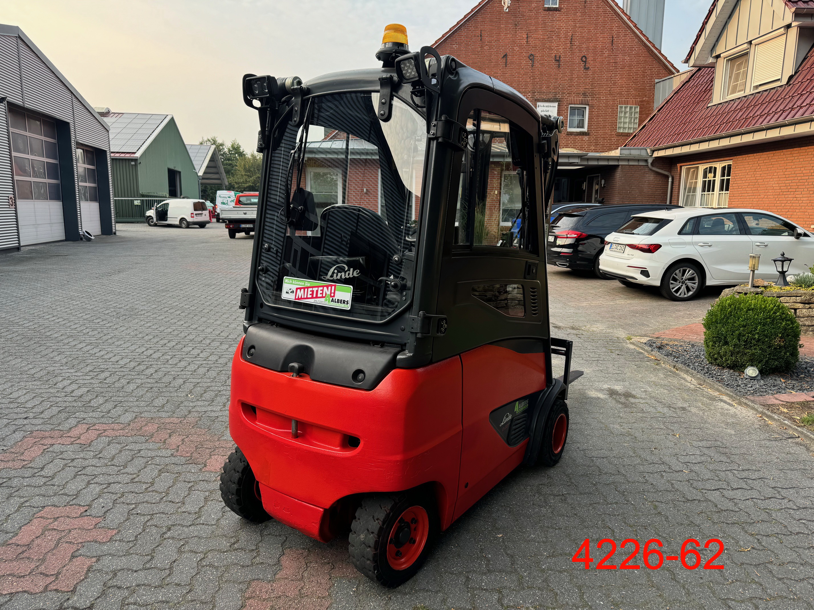 Linde-E 20 PH 02 EVO-Elektro 4 Rad-Stapler-www.heftruckcentrumemmen.nl