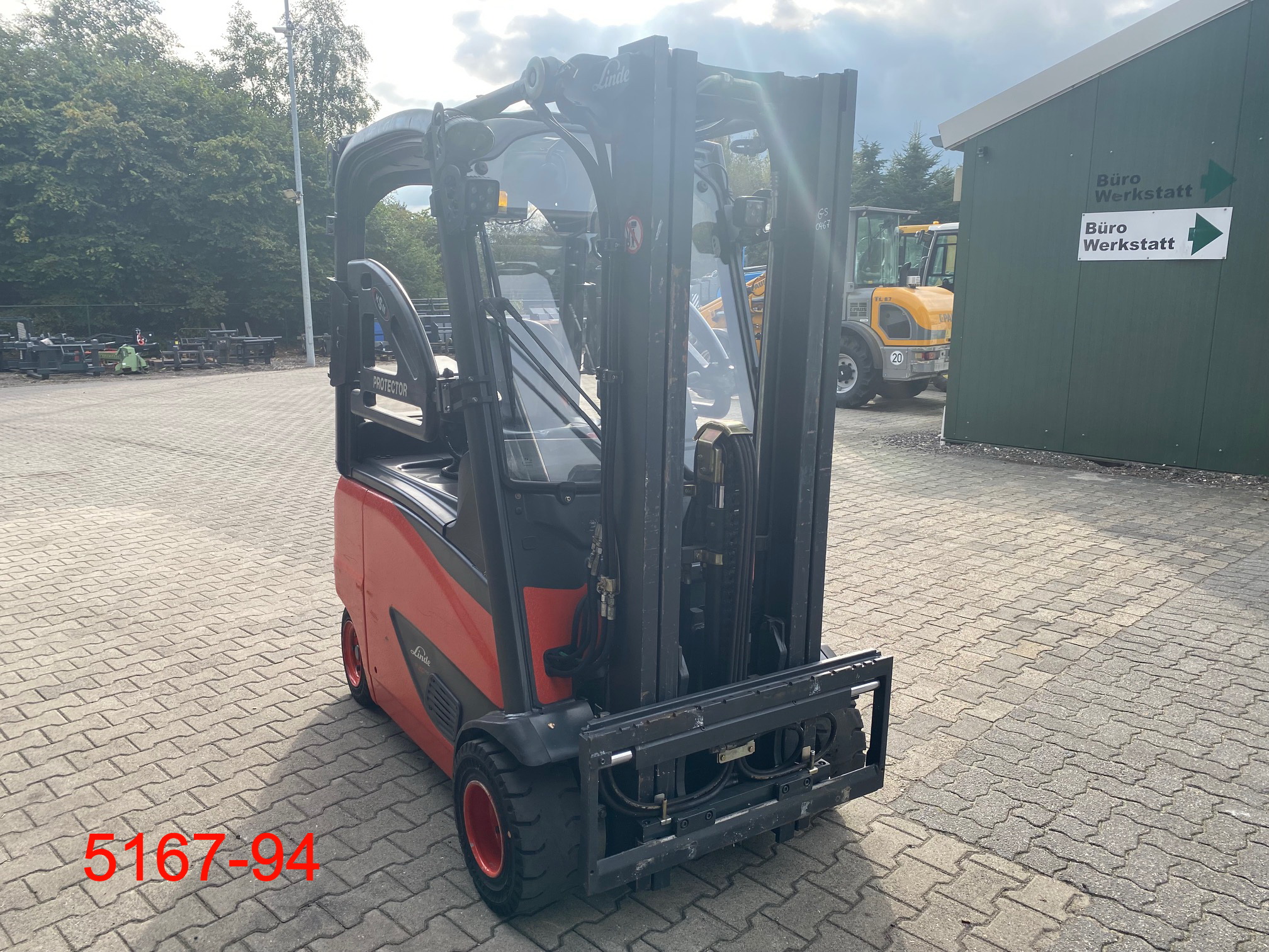 Linde-E 20 PH 02-Elektro 4 Rad-Stapler-www.heftruckcentrumemmen.nl