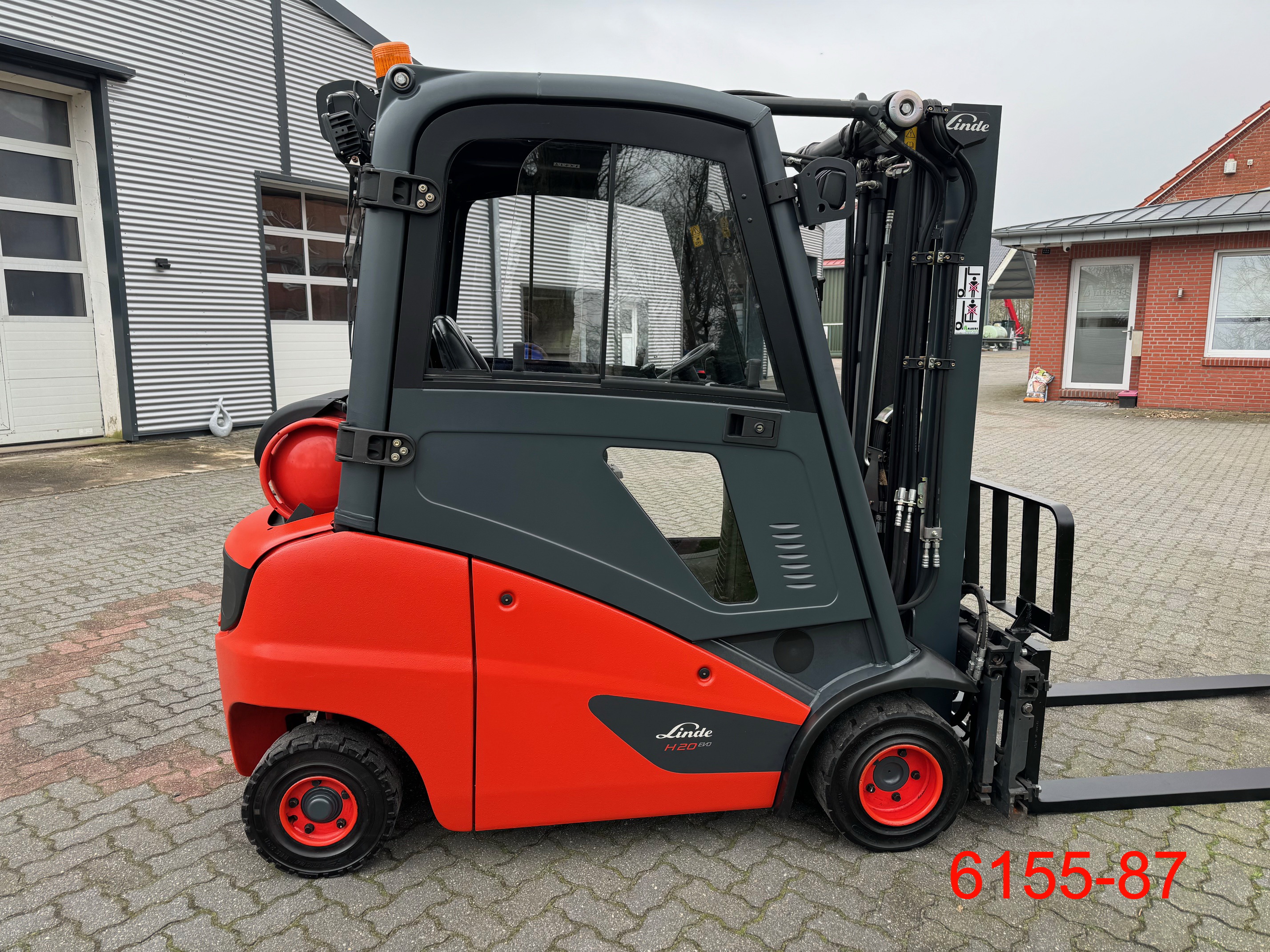 Linde-H 20 T 01 EVO-Treibgasstapler-www.heftruckcentrumemmen.nl