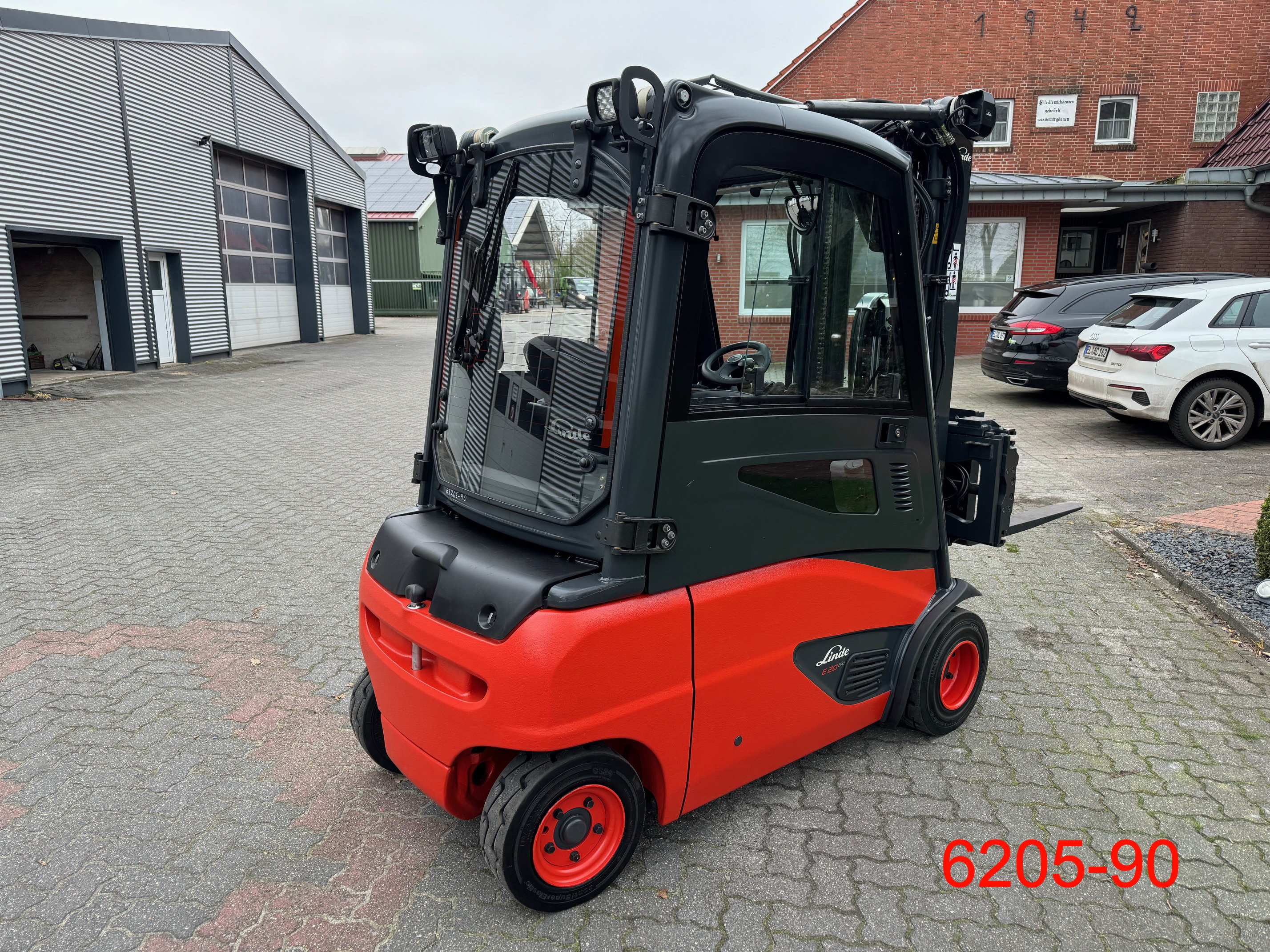 Linde-E 20 PL-02 EVO-Elektro 4 Rad-Stapler-www.heftruckcentrumemmen.nl