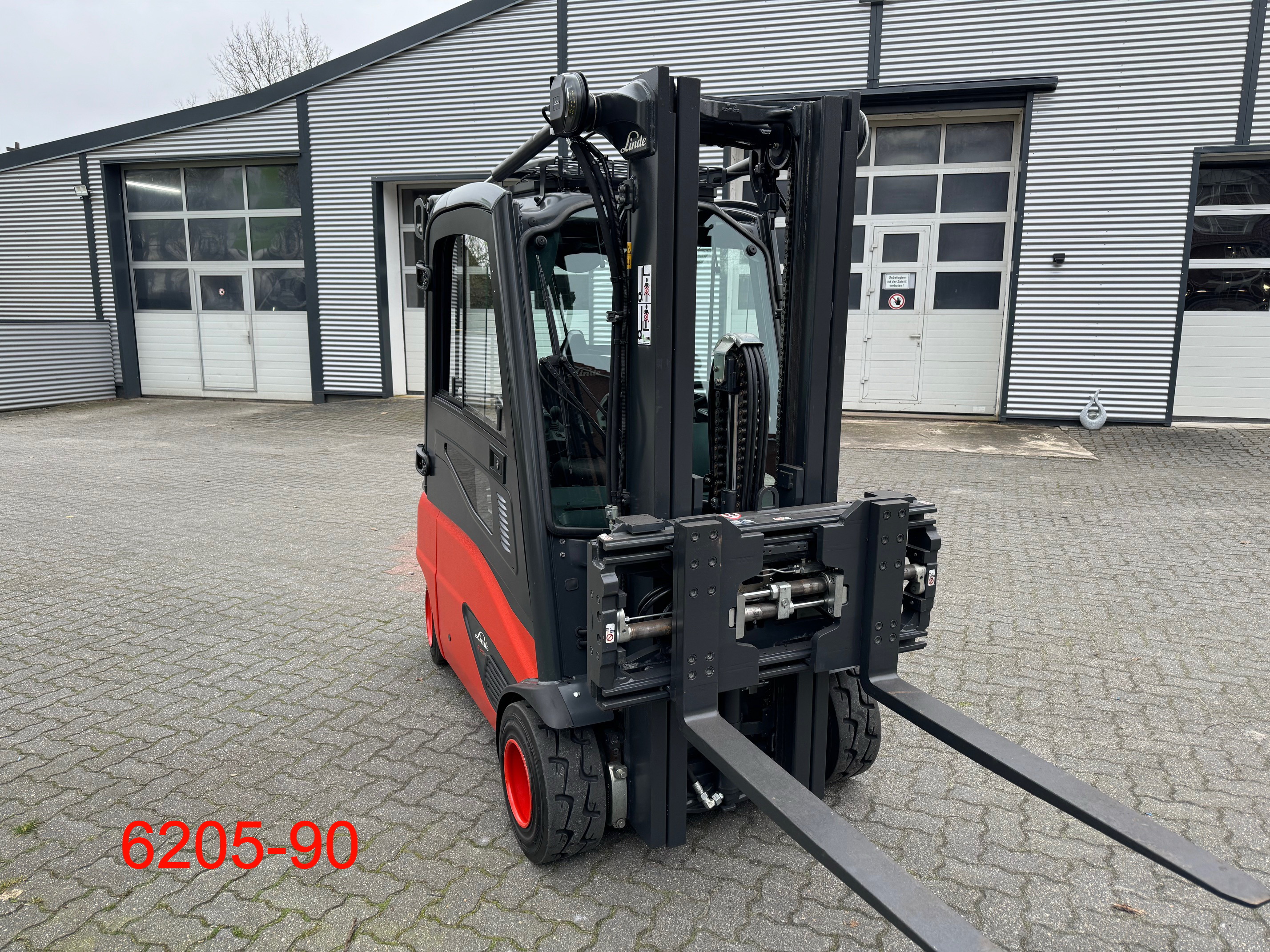 Linde-E 20 PL-02 EVO-Elektro 4 Rad-Stapler-www.heftruckcentrumemmen.nl
