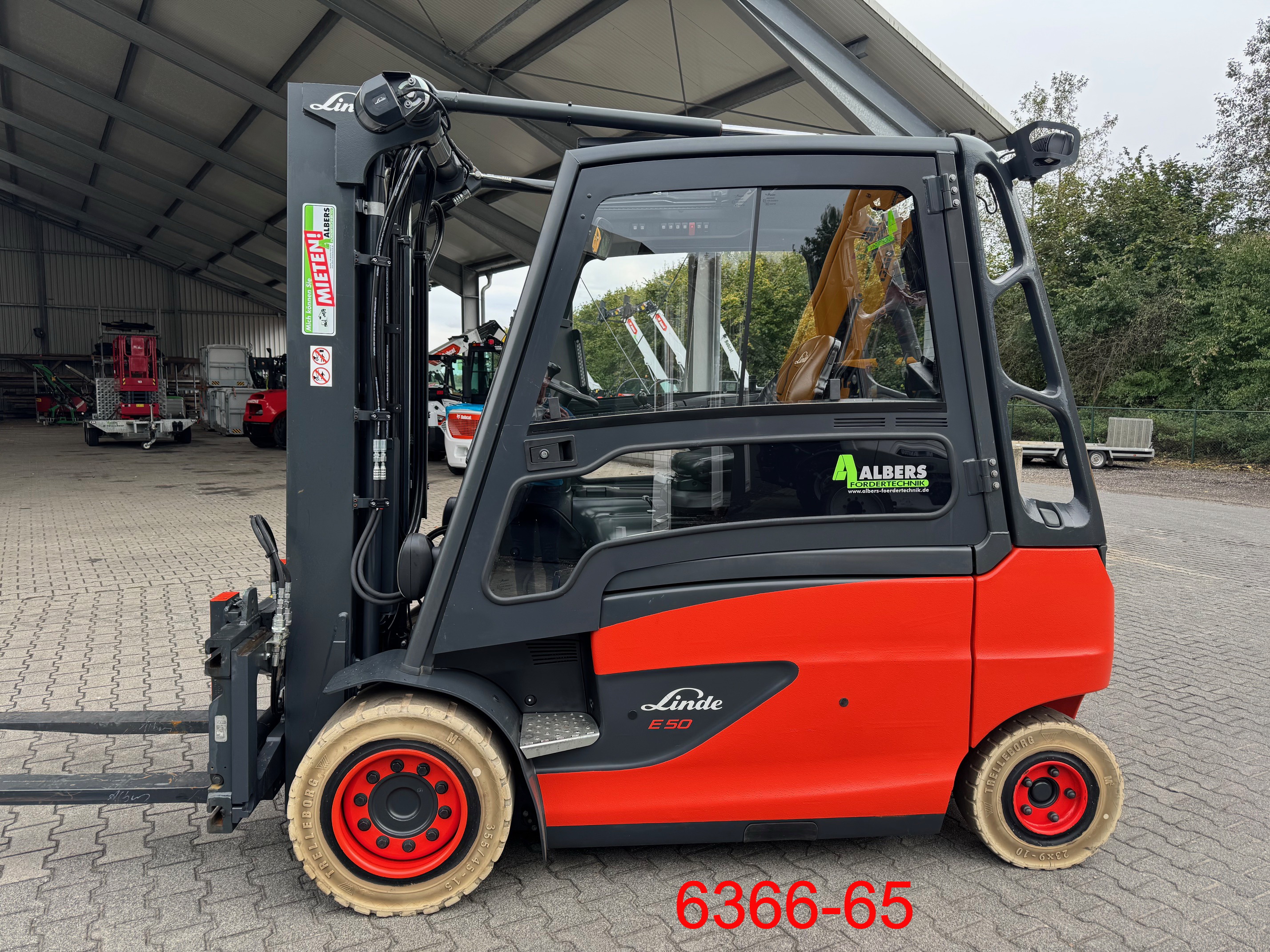 Linde-E 50 HL - 01 / 600-Elektro 4 Rad-Stapler-www.heftruckcentrumemmen.nl