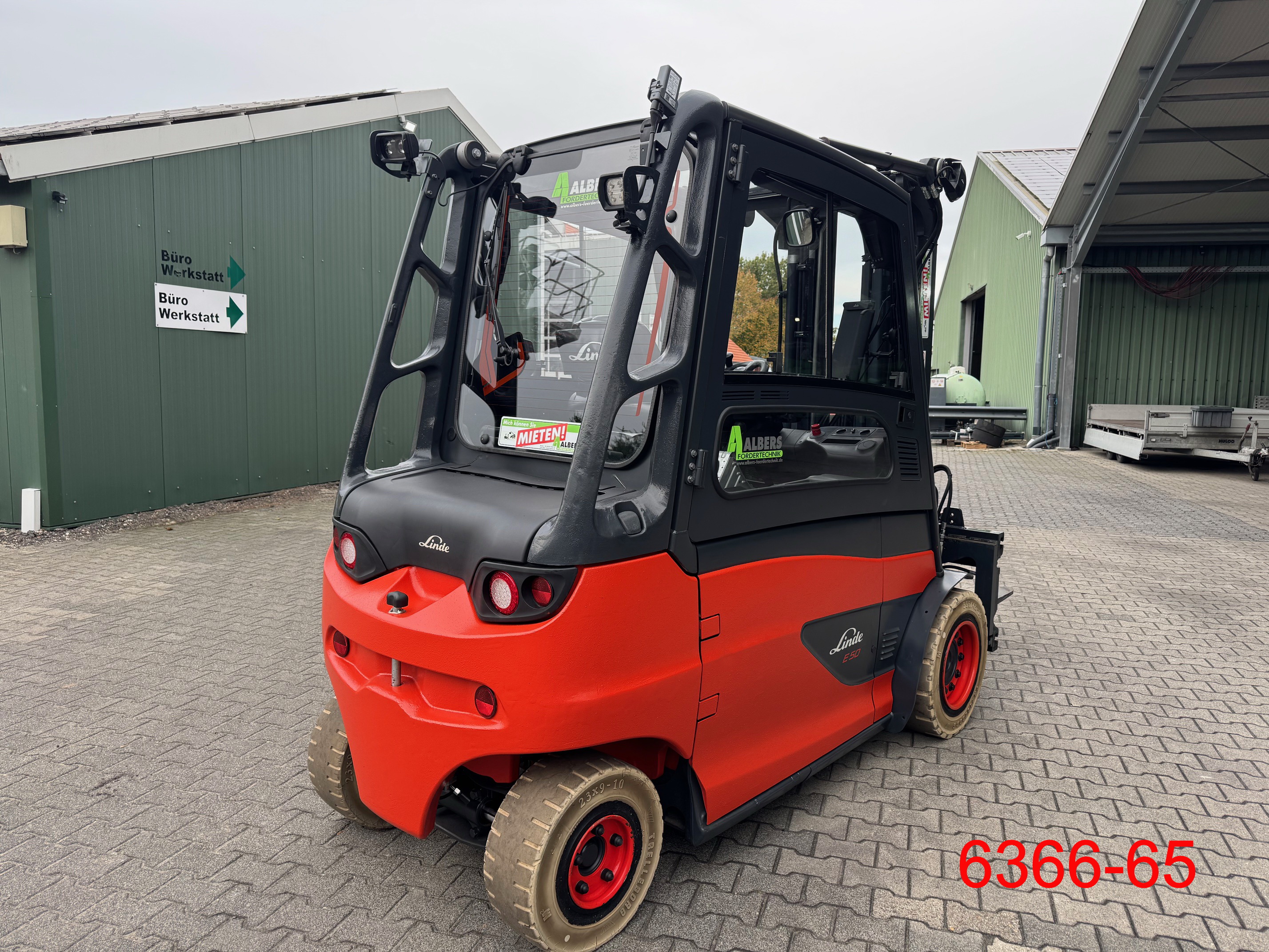Linde-E 50 HL - 01 / 600-Elektro 4 Rad-Stapler-www.heftruckcentrumemmen.nl