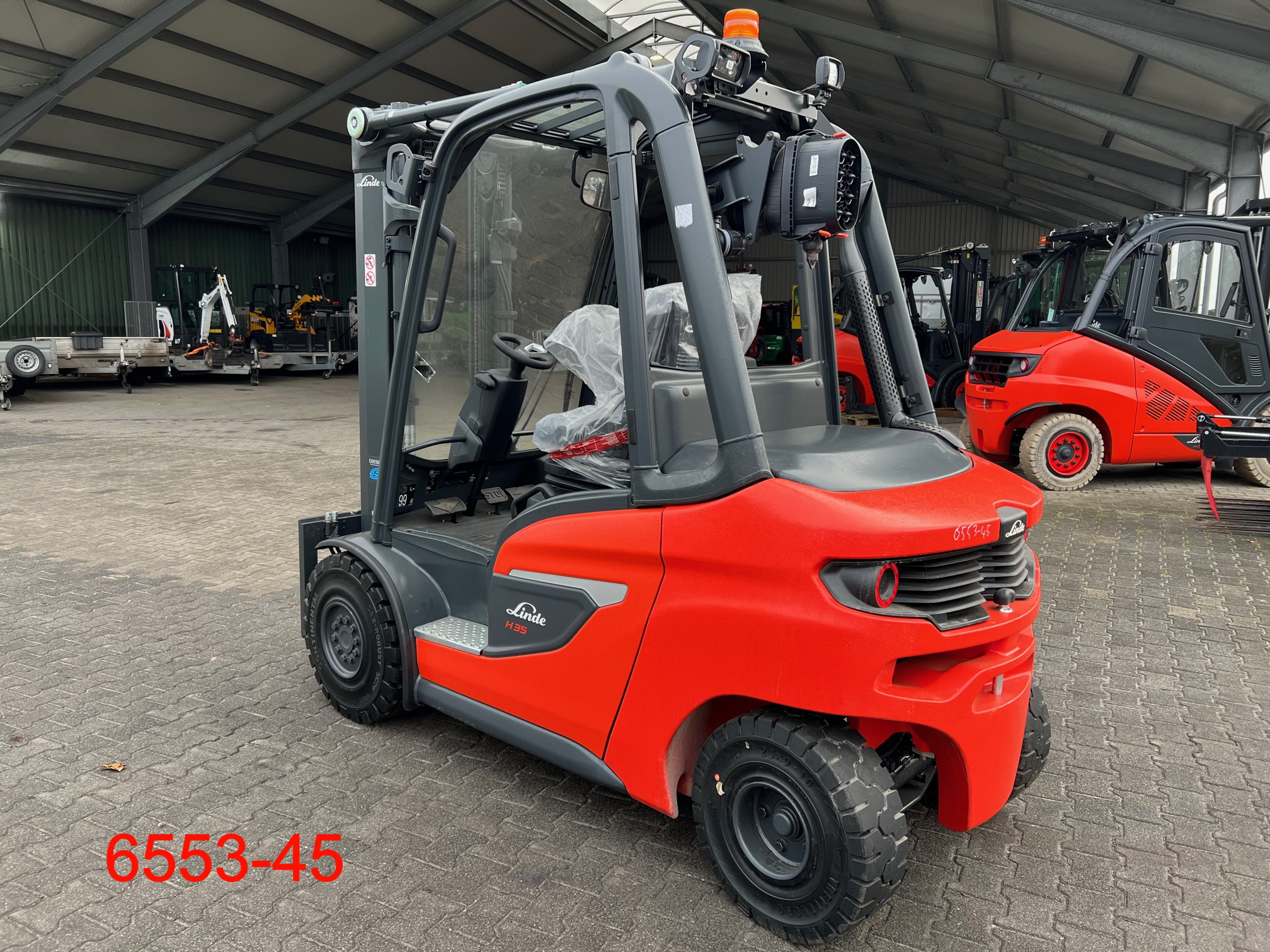 Linde-H 35 D 01-Dieselstapler-www.heftruckcentrumemmen.nl