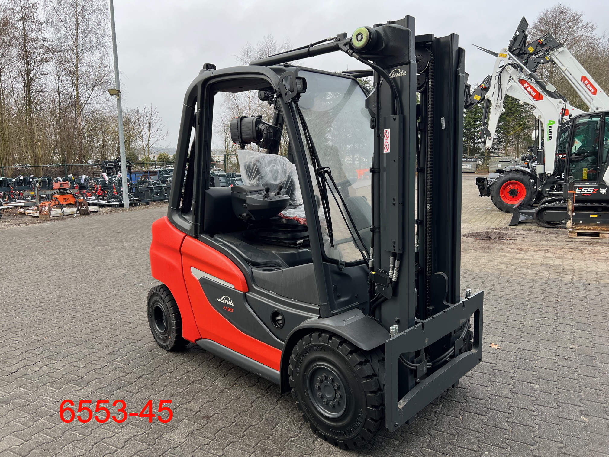 Linde-H 35 D 01-Dieselstapler-www.heftruckcentrumemmen.nl
