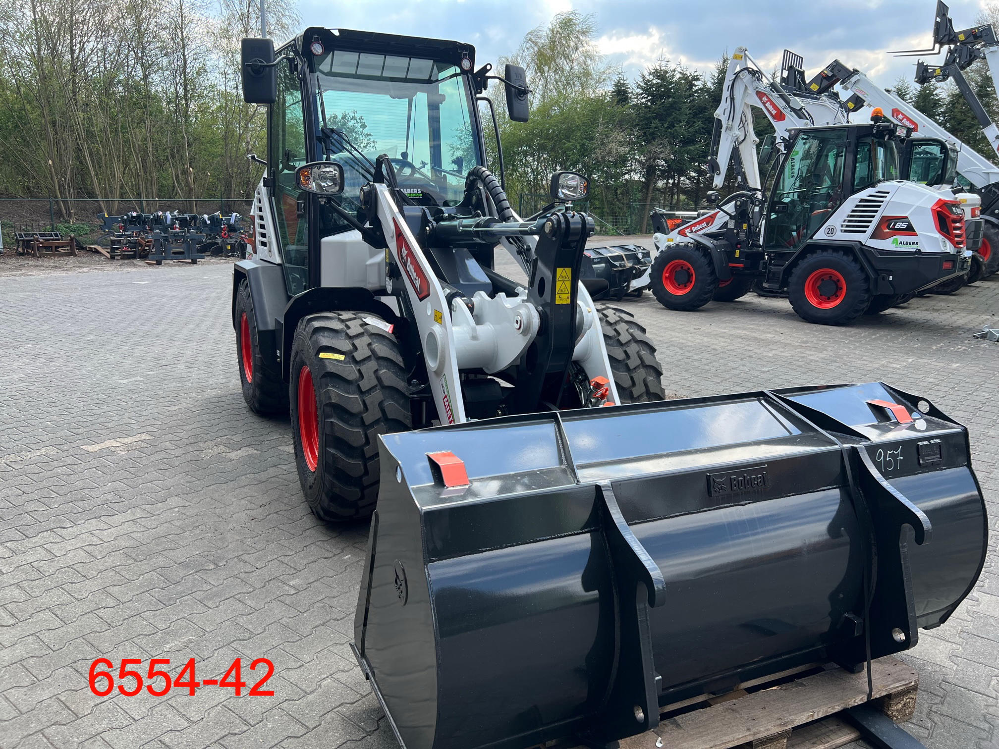 Bobcat-L 85-Radlader-www.heftruckcentrumemmen.nl