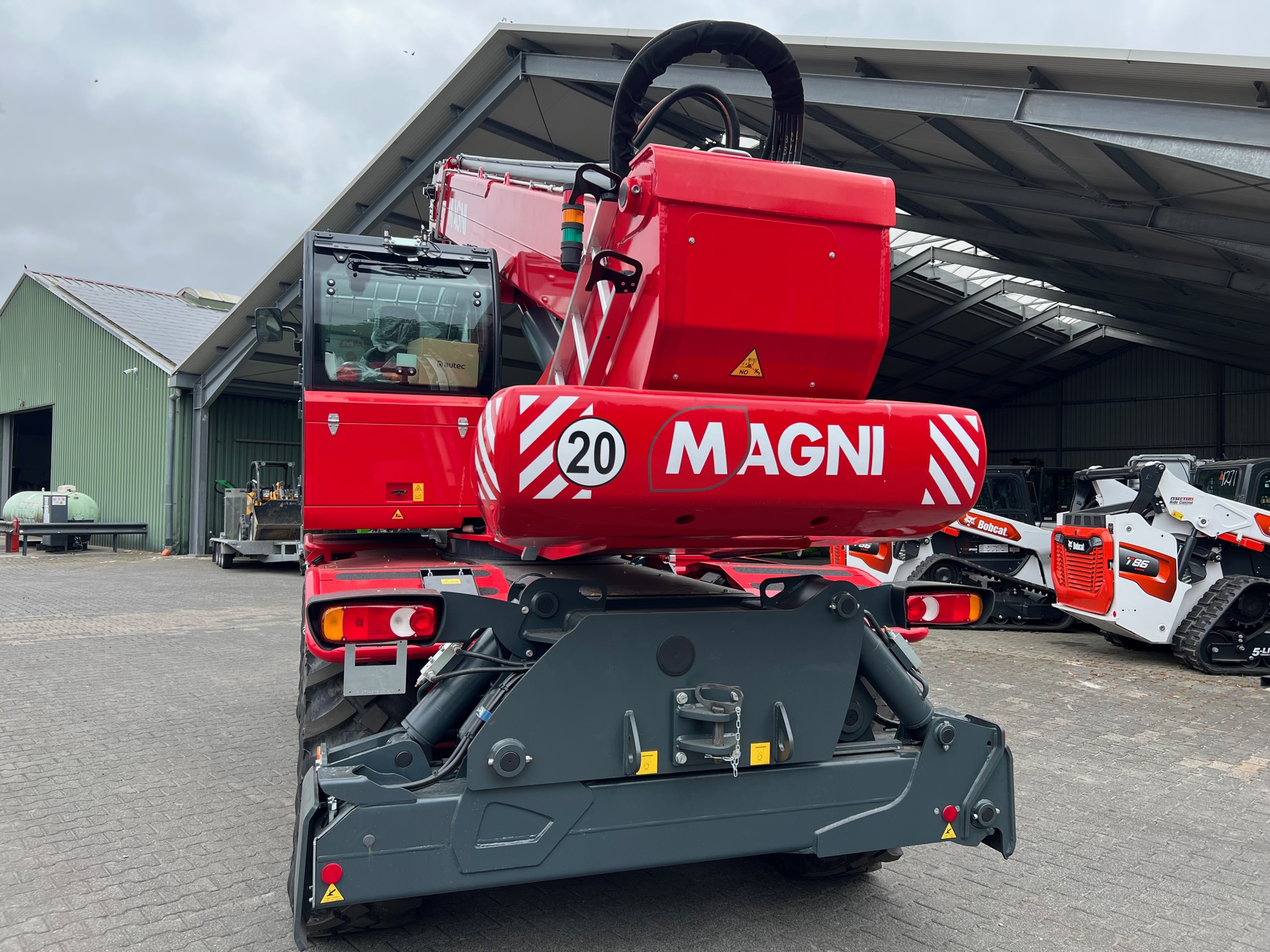 Magni-RTH 6.25-Teleskopstapler drehbar-www.heftruckcentrumemmen.nl