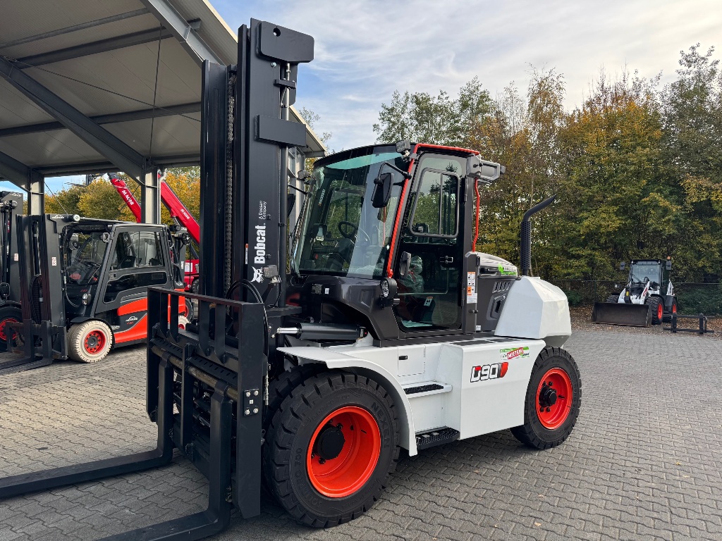 Bobcat-D 90 S-9-Dieselstapler-www.albers-gabelstapler.de