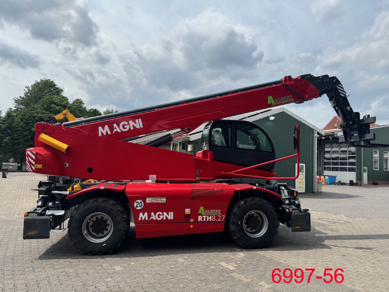 Magni-RTH 8.27-Teleskopstapler drehbar-www.albers-gabelstapler.de